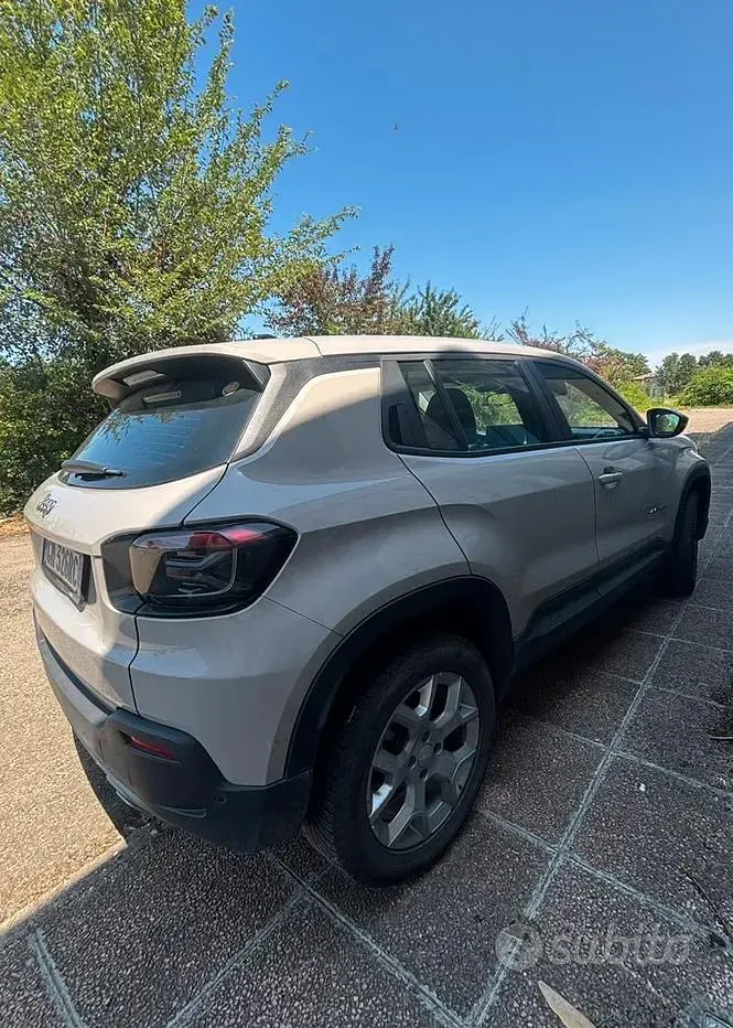 Usata Jeep Avenger 101 CV (74 kW) 2023 SUV