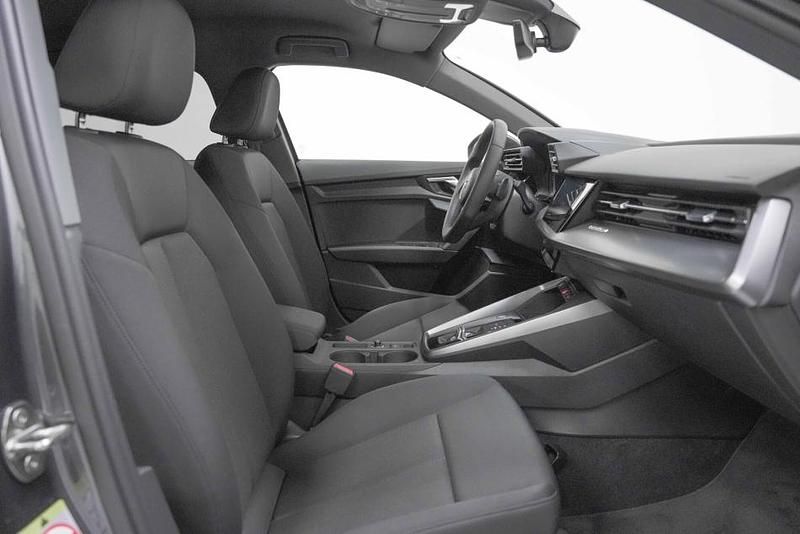 Usata Audi A3 Sportback S-Line 200 CV (147 kW) 2023 Grigio Utilitaria
