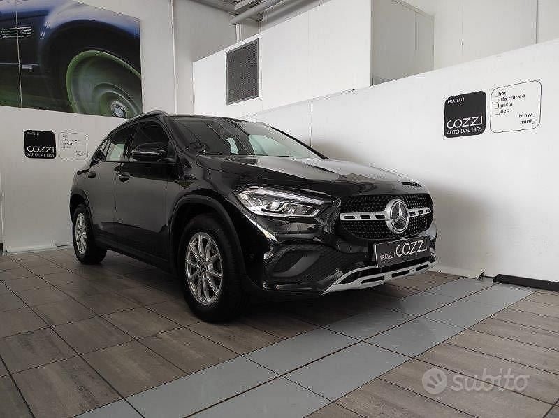 Usata Mercedes GLA200 Business 163 CV (119 kW) 2022 Nero SUV