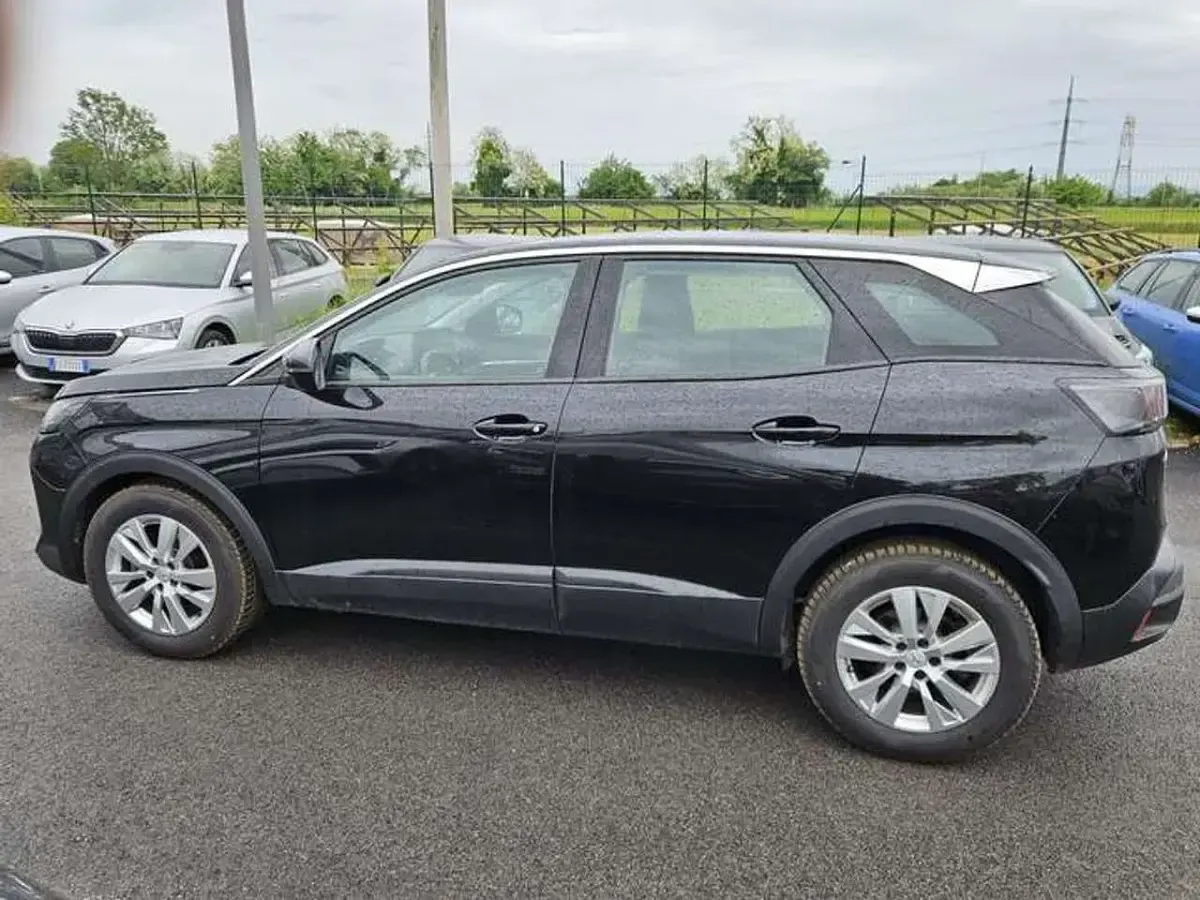 Usata Peugeot 3008 Business-Line 131 CV (96 kW) 2021 Nero SUV
