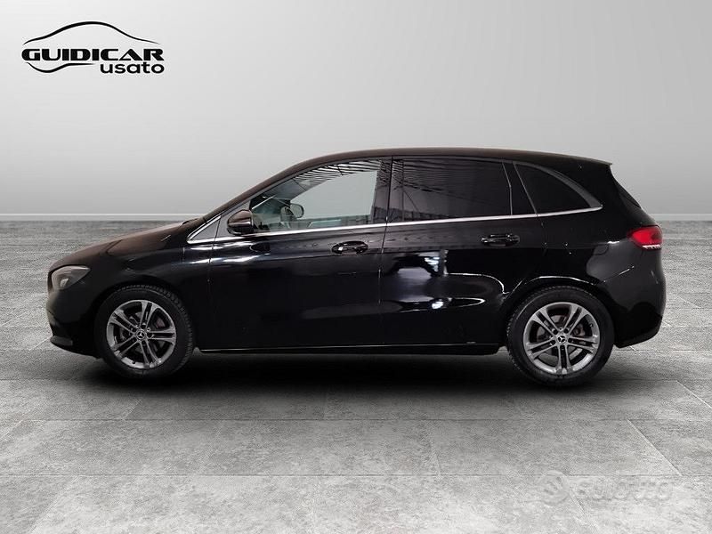 Usata Mercedes 180 2020 Nero Berlina