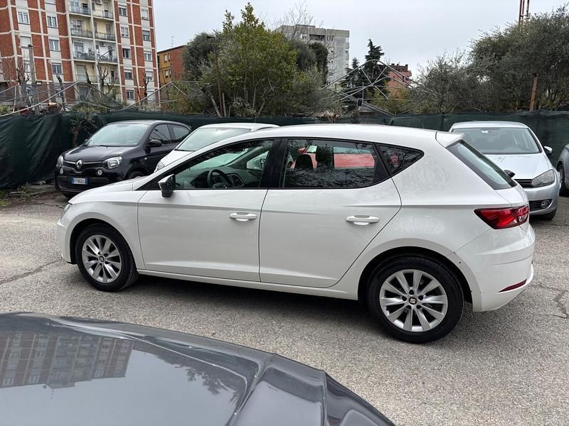 Usata Seat Leon Style 115 CV (84 kW) 2020 Bianco Berlina