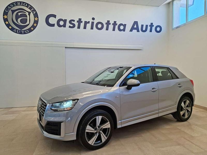 Usata Audi Q2 Business 116 CV (85 kW) 2019 Argento SUV
