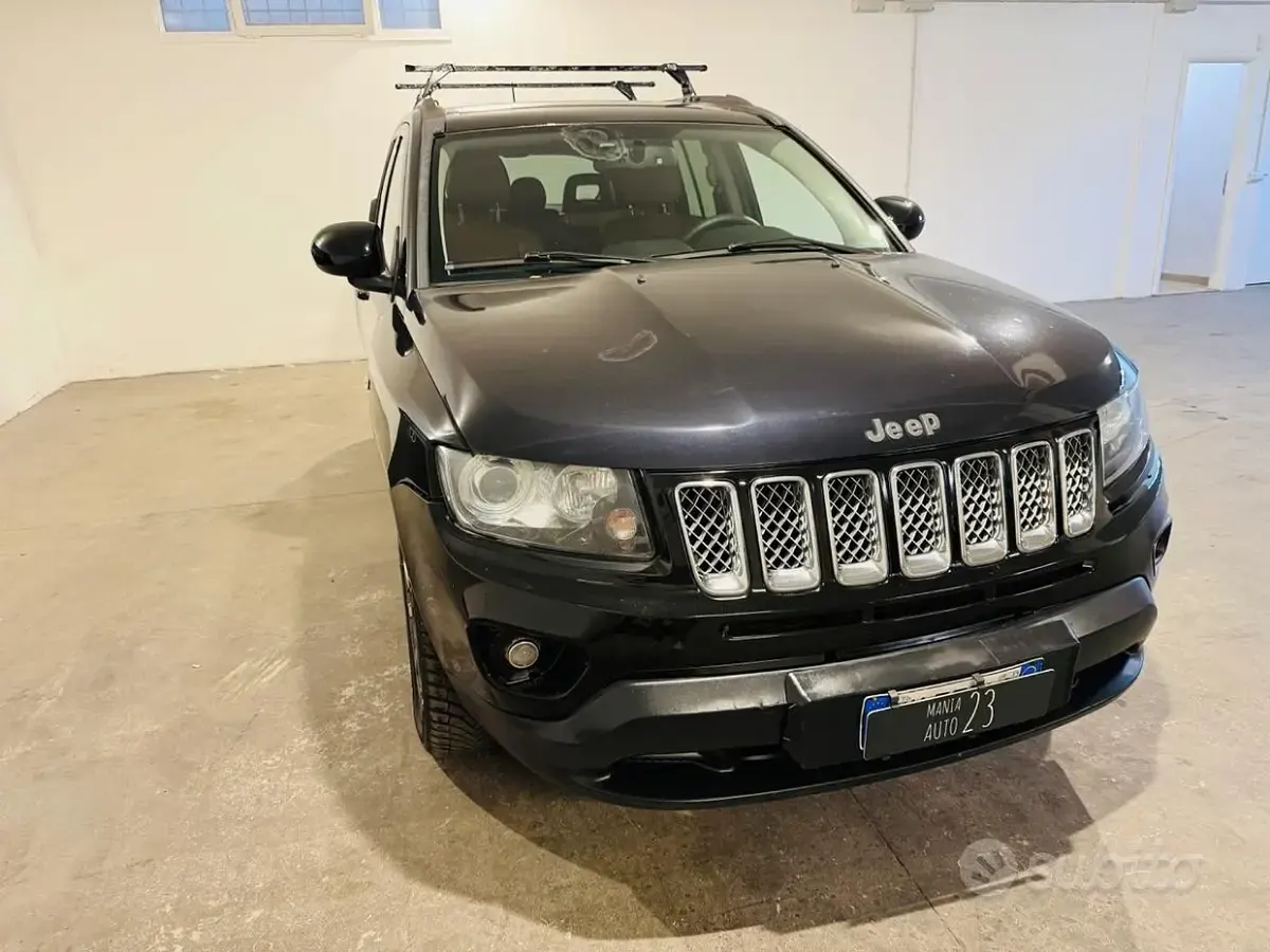 Usata Jeep Compass Overland 163 CV (119 kW) 2015 Nero SUV