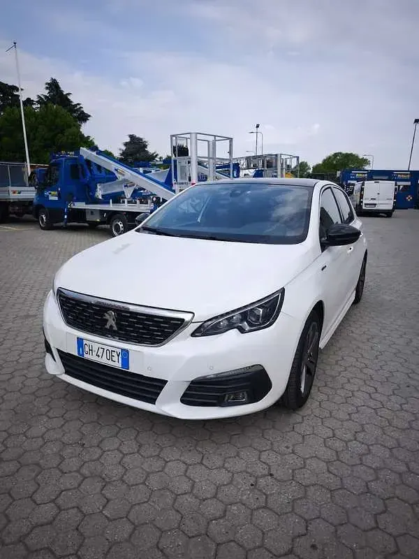 Usata Peugeot 308 GT-line 131 CV (96 kW) 2018 Berlina