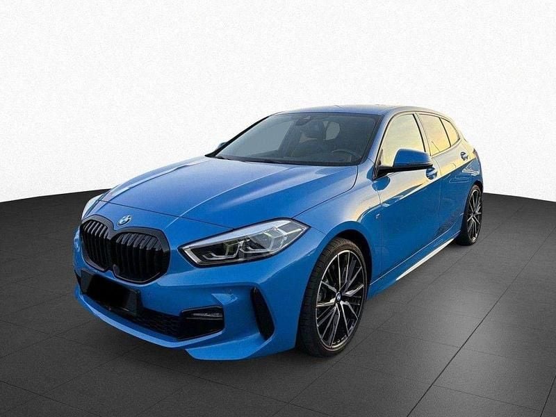 Usata BMW 120 Sport Line 178 CV (130 kW) 2022 Blu/azzurro Utilitaria