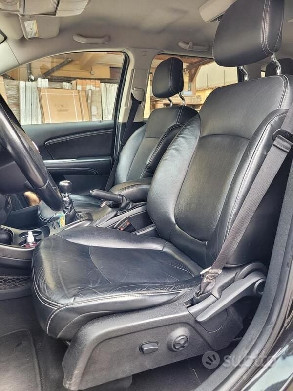 Usata Fiat Freemont Urban 170 CV (125 kW) 2011 Nero SUV