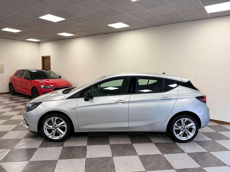 Usata Opel Astra GS Line 105 CV (77 kW) 2021 Argento Berlina