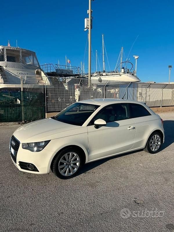 Usata Audi A1 Ambition 105 CV (77 kW) 2010 Bianco Berlina