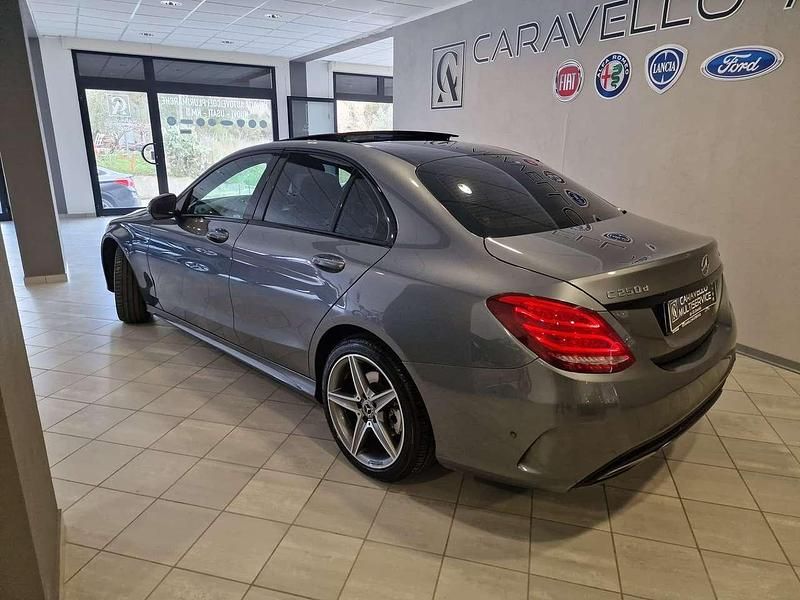 Begagnad Mercedes C250 Premium 204 HK (150 kW) 2018 Grå Sedan