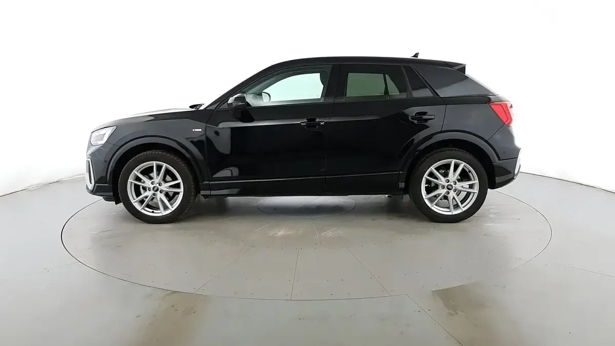 Usado Audi Q2 S-Line 150 CV (110 kW) 2025 Negro SUV