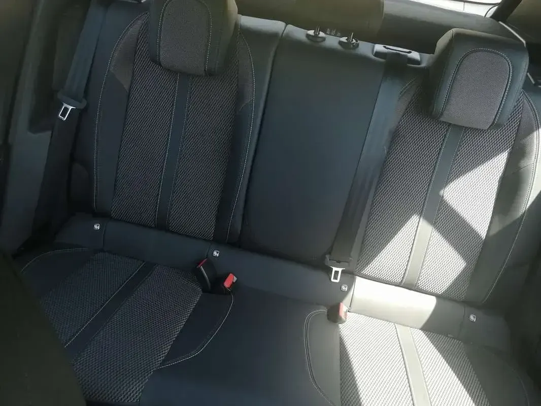 Usata Peugeot e-2008 GTi 56 kW (77 CV) 2023 SUV