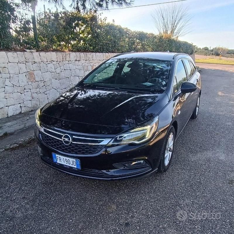 Usata Opel Astra Business 110 CV (80 kW) 2018 Nero Station wagon