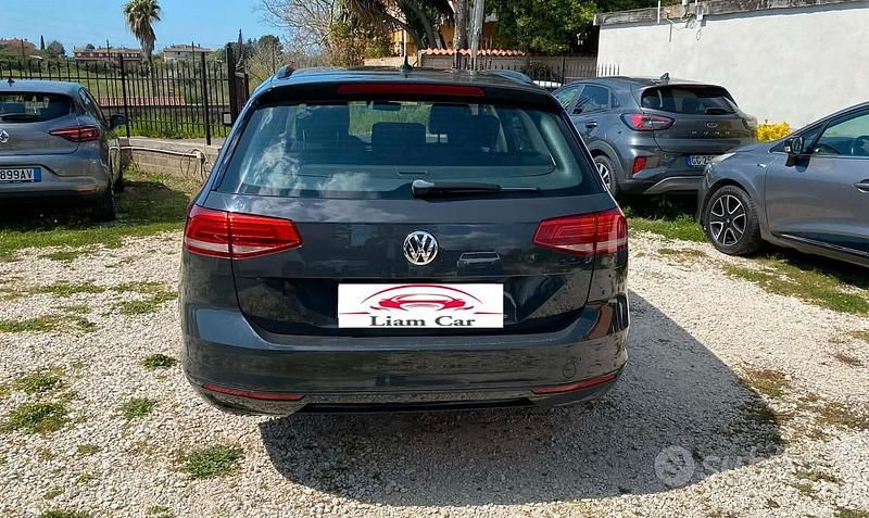 Usata VW Passat Executive 150 CV (110 kW) 2019 Grigio Station wagon