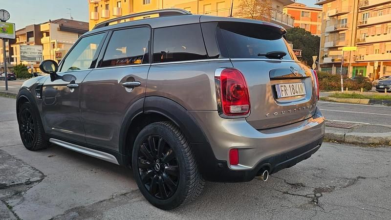 Usata Mini Cooper Countryman Hype 115 CV (84 kW) 2018 Marrone SUV