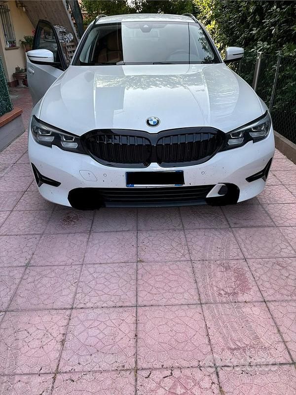 Usata BMW 318 Luxury Line 150 CV (110 kW) 2021 Bianco Station wagon