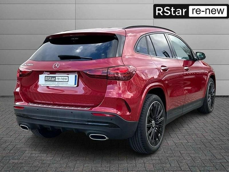 Usata Mercedes GLA200 Advanced Plus 150 CV (110 kW) 2025 Rosso metallizzato SUV