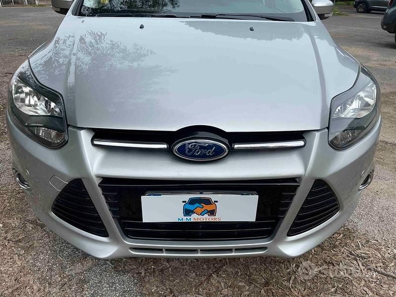 Usata Ford Focus Titanium 115 CV (84 kW) 2014 Grigio Berlina