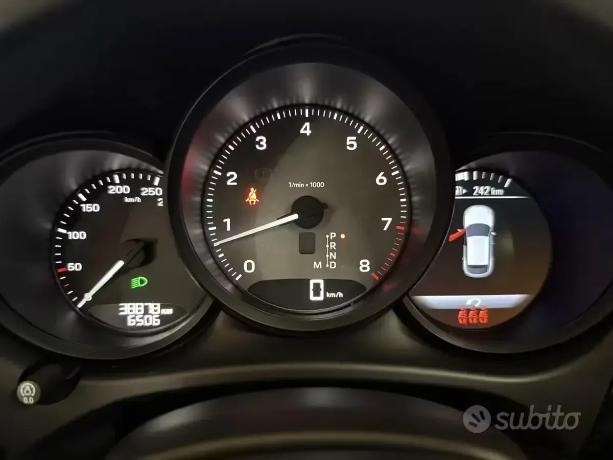 Usata Porsche Macan S 381 CV (280 kW) 2024 Nero SUV