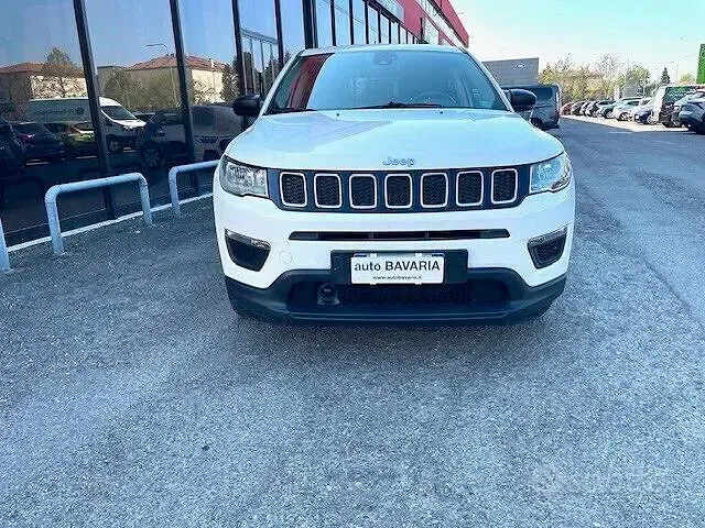 Usata Jeep Compass Sport 120 CV (88 kW) 2018 Bianco SUV