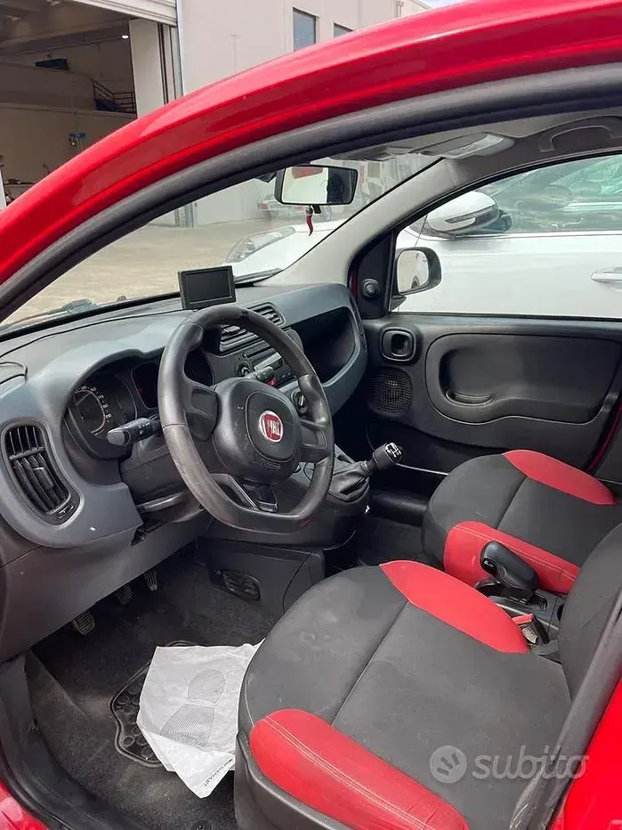 Usata Fiat Panda 95 CV (69 kW) 2018 Rosso Utilitaria