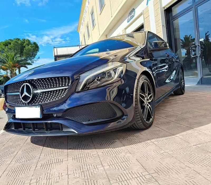 Usata Mercedes A180 Premium 109 CV (80 kW) 2017 Berlina