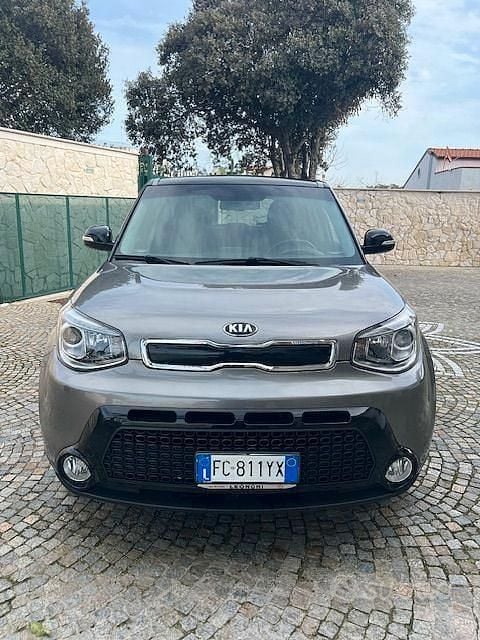 Usata Kia Soul 2016 Grigio SUV