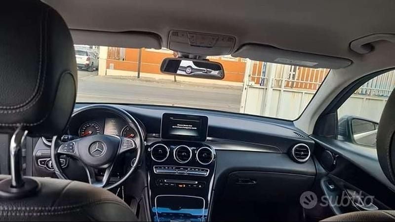 Usata Mercedes GLC220 Exclusive 170 CV (125 kW) 2017 Grigio SUV