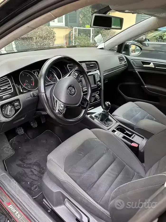 Usata VW Golf VII Highline 105 CV (77 kW) 2015 Berlina