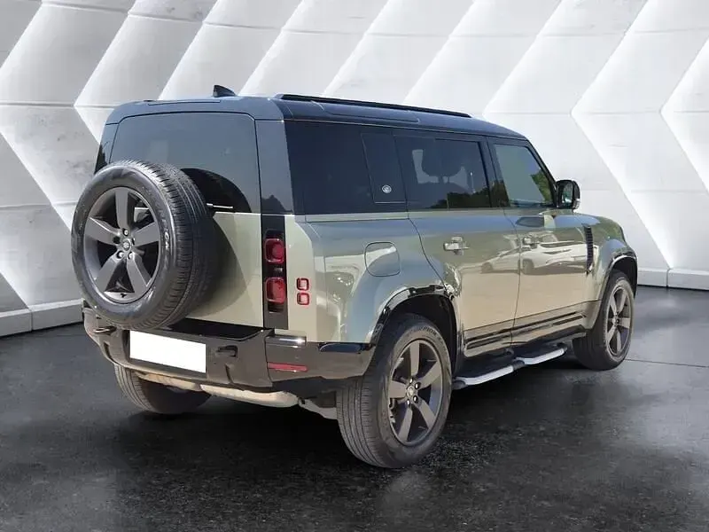 Usata Land Rover Defender HSE Dynamic 300 CV (220 kW) 2023 Verde SUV