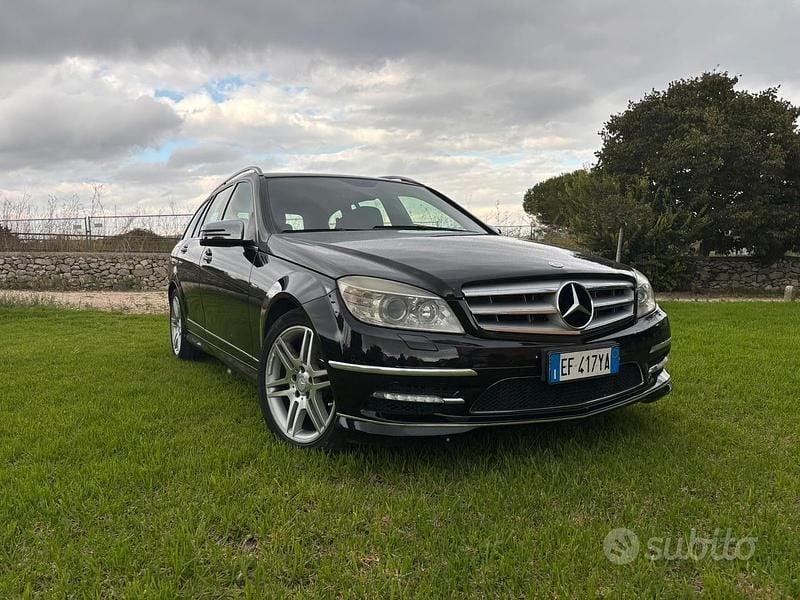 Usata Mercedes C220 AMG 170 CV (125 kW) 2010 Nero Berlina