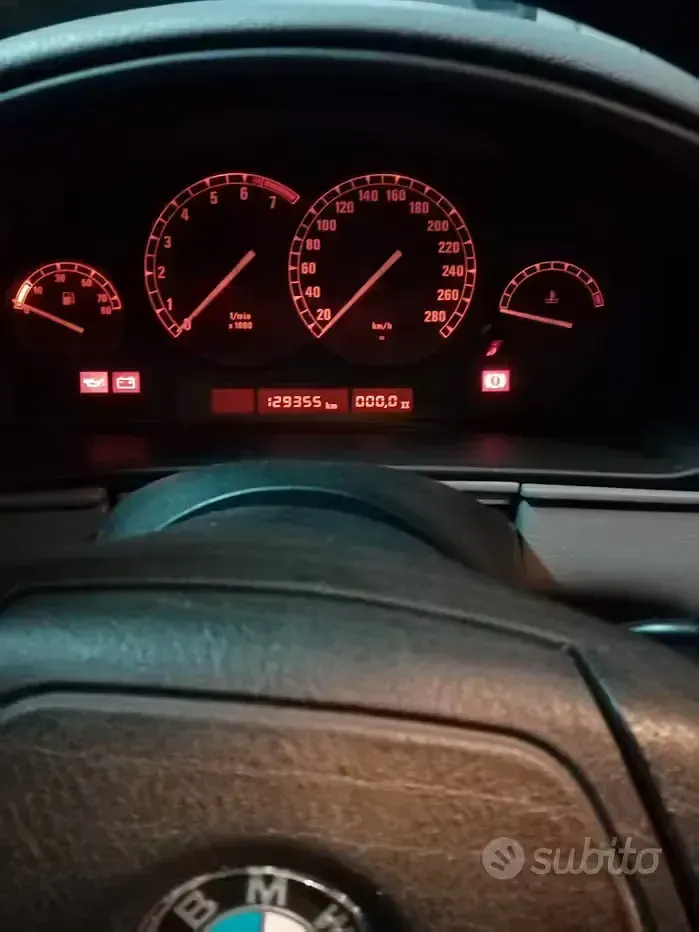 Usata BMW 840 286 CV (210 kW) 1984 Bluazzurro Berlina