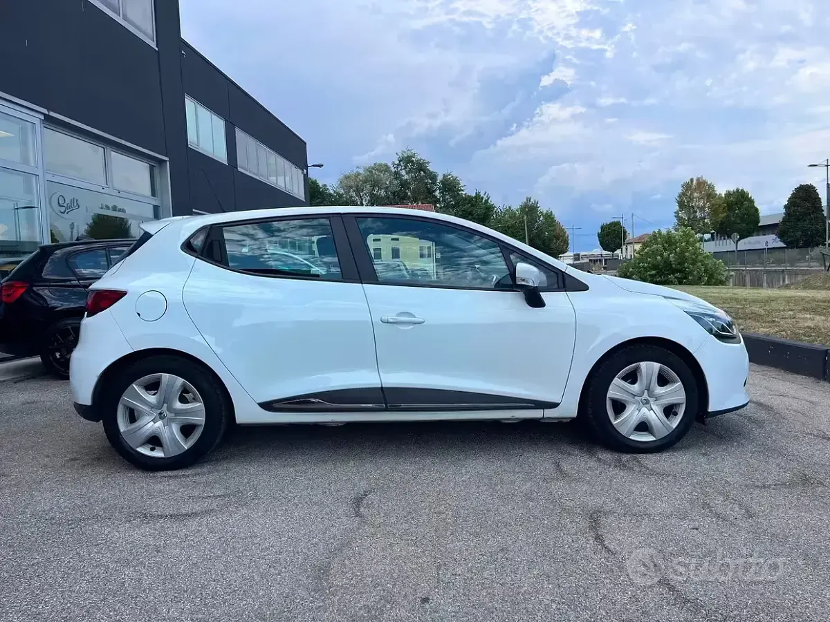 Usata Renault Clio IV 73 CV (53 kW) 2015 Bianco Berlina