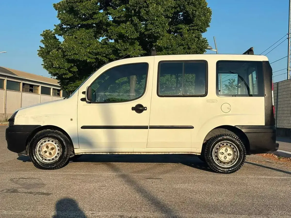Usata Fiat Doblò 105 CV (77 kW) 2003 Bianco Monovolume