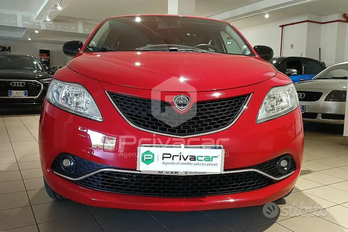 Usata Lancia Ypsilon S 95 CV (69 kW) 2017 Rosso Utilitaria
