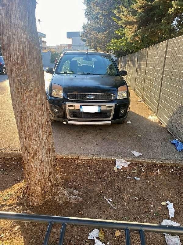 Usata Ford Fusion Titanium 90 CV (66 kW) 2008 Utilitaria