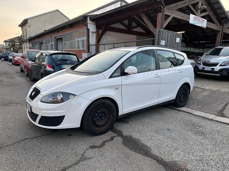 Bianco Usata 2013 Seat Altea XL Reference Monovolume | 4990 € (Buon prezzo) - Immagine 1/4