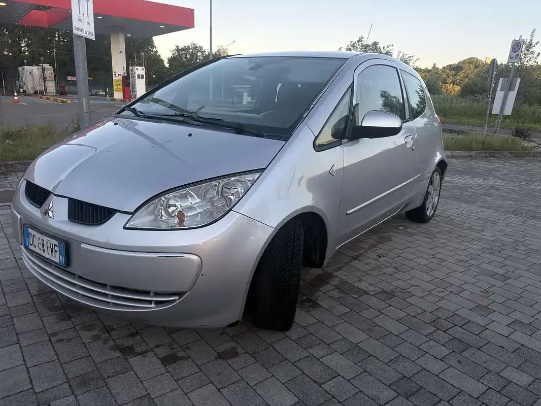 Usata Mitsubishi Colt 75 CV (55 kW) 2007 Berlina
