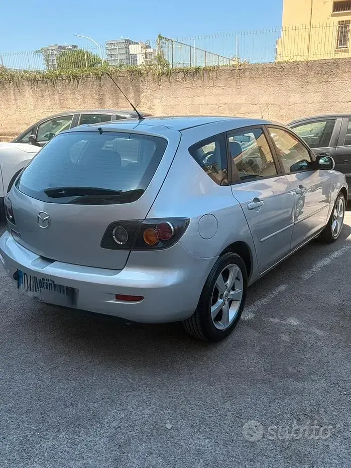 Usata Mazda 3 109 CV (80 kW) 2006 Grigio Berlina
