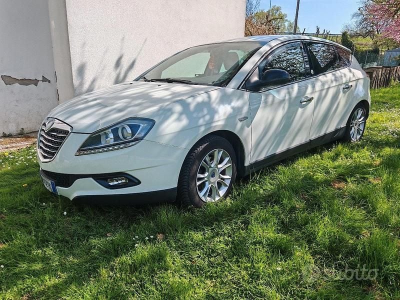 Usata Lancia Delta Gold 120 CV (88 kW) 2012 Bianco Utilitaria