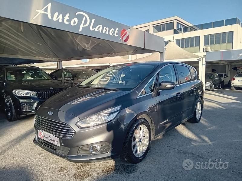 Grigio Usata 2017 Ford S-MAX Business Edition Monovolume | 17.500 € (Molto cara) - Immagine 1/4