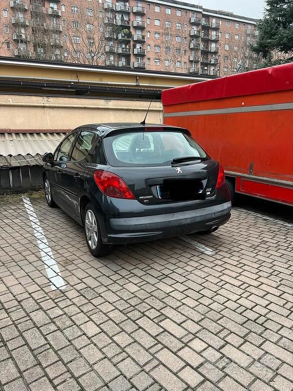 Usata Peugeot 207 110 CV (80 kW) 2008 Nero Berlina