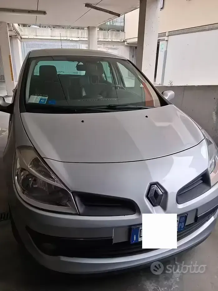 Usata Renault Clio II 58 CV (42 kW) 2008 Grigio Berlina