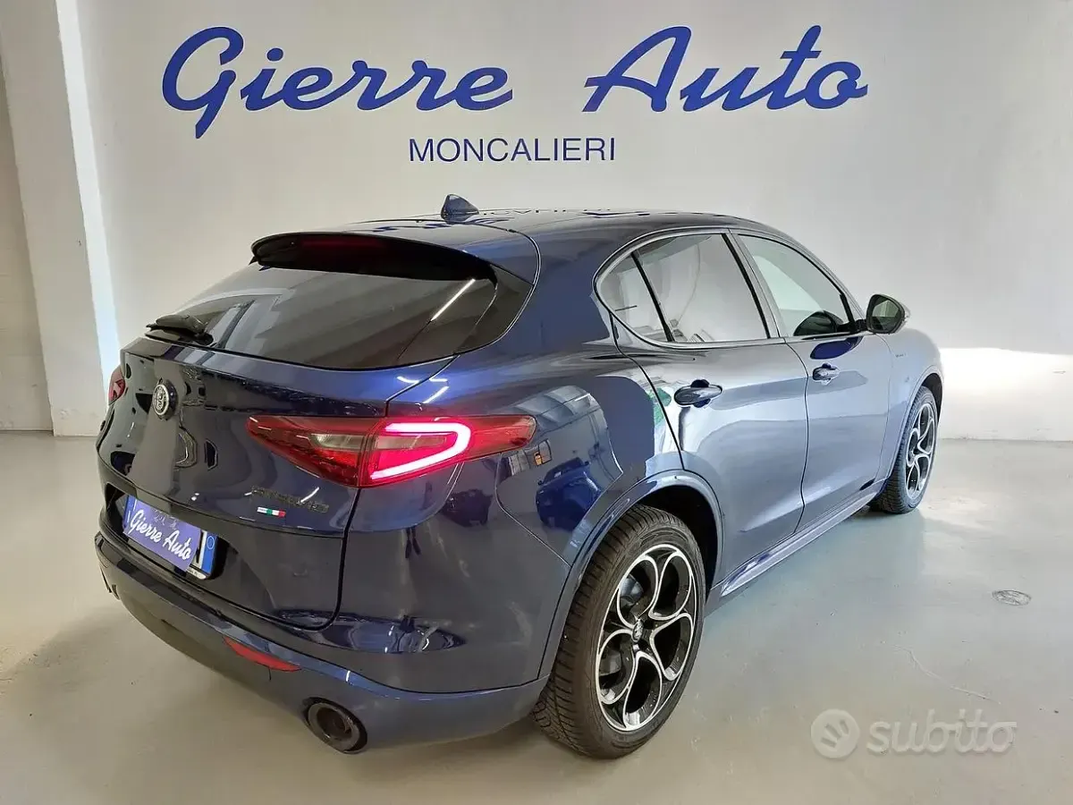 Usata Alfa Romeo Stelvio 209 CV (153 kW) 2021 Bluazzurro SUV