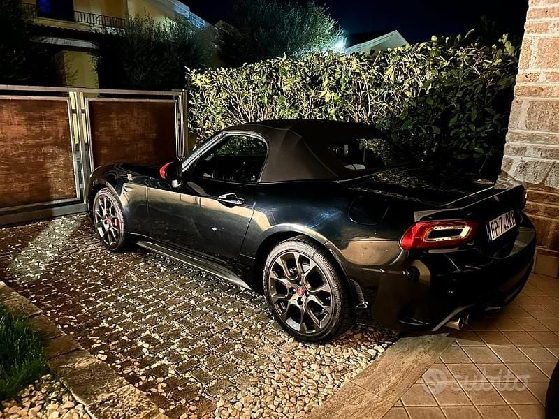 Usata Abarth 124 Spider 170 CV (125 kW) 2018 Nero Cabrio