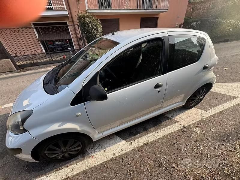 Usata Toyota Aygo 68 CV (50 kW) 2011 Utilitaria