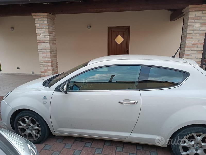 Begagnad Alfa Romeo MiTo 120 HK (88 kW) 2008 Vit Halvkombi
