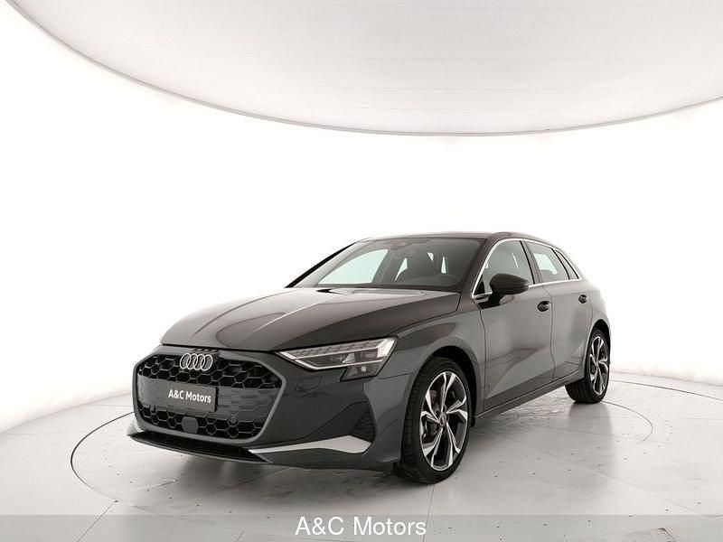 Grigio Nuova 2025 Audi A3 Sportback e-tron Advanced Plus Due volumi | 43.960 € (Buon prezzo) - Immagine 1/4