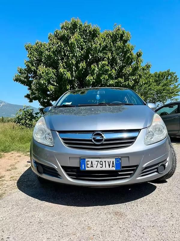 Usata Opel Corsa 85 CV (62 kW) 2010 Grigio Utilitaria