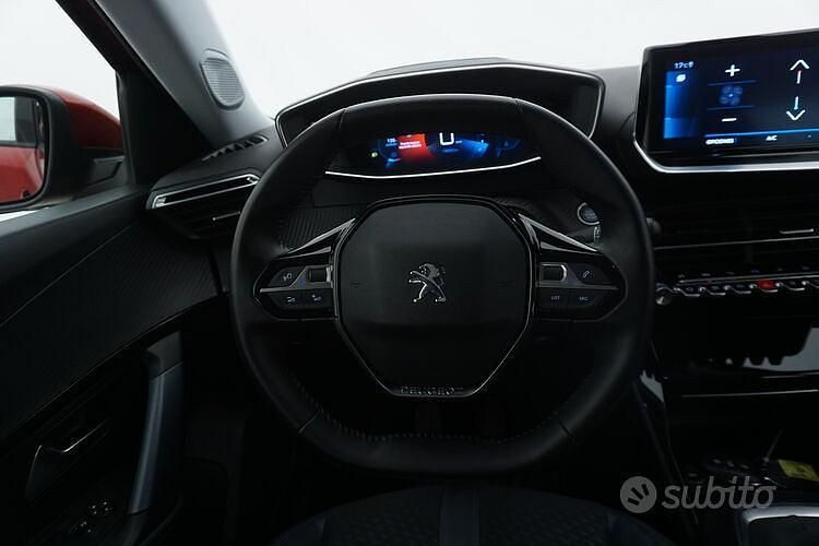 Usata Peugeot 2008 Allure 131 CV (96 kW) 2020 Rosso SUV